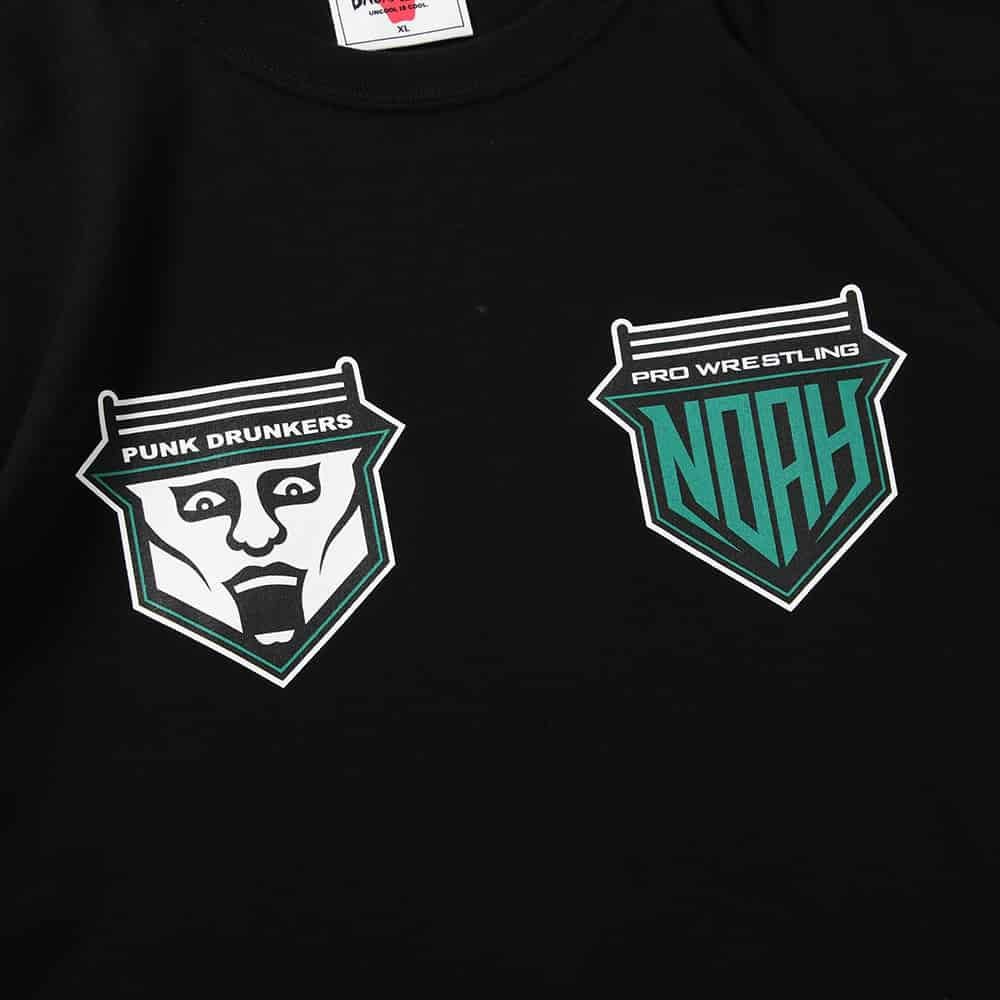 パンクドランカーズ PUNK DRUNKERS ［PDSxNOAH］三沢vsあいつTEE(BLACK